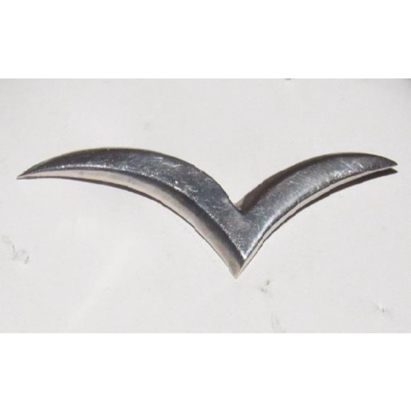 Tiffany & Co Vintage Sterling Modernist 'V' Brooch - Picture 6 of 12